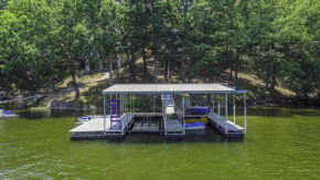 6bedrooms, ramp boat dock slips water toys, nice cove area